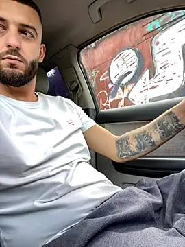 ElChapoGuzman95 online show from September 24, 2025, 5:44 am