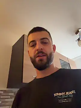 ElChapoGuzman95 online show from December 4, 2025, 6:34 am