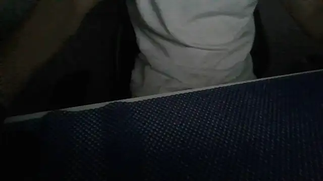 spuitbeer0 online show from October 19, 2025, 9:54 am