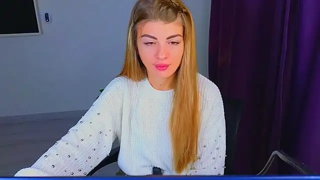  comefeelme  online show from November 13, 2025, 3:05 am