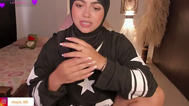 shayla 18 online show from October 6, 2025, 8:17 pm