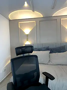 Snapshot of Miss_blue69 chatting on December 5, 2025, 1:47 am Miss blue69 online show from December 5, 2025, 1:47 am