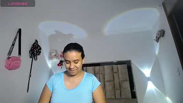 Snapshot of tiffany__pink chatting on November 15, 2025, 10:04 pm tiffany pink online show from November 15, 2025, 10:04 pm