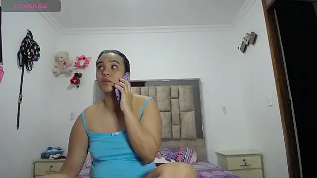 Snapshot of tiffany__pink chatting on November 29, 2025, 4:54 pm tiffany pink online show from November 29, 2025, 4:54 pm