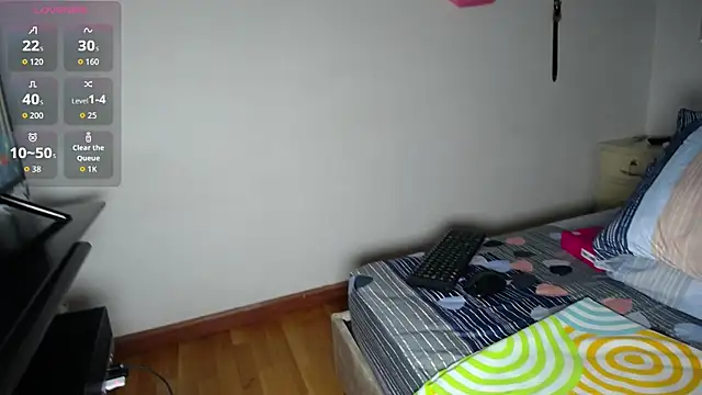 Snapshot of tiffany__pink chatting on December 18, 2025, 8:59 pm tiffany pink online show from December 18, 2025, 8:59 pm