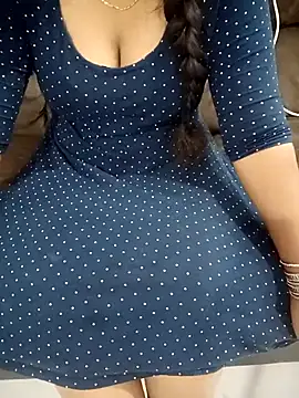 Mounika25 online show from November 20, 2025, 8:58 am