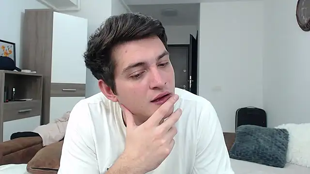 Snapshot of AndyFame chatting on March 6, 2025, 3:35 am AndyFame online show from March 6, 2025, 3:35 am