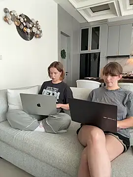 Nura n Sarah online show from April 11, 2026, 5:23 am