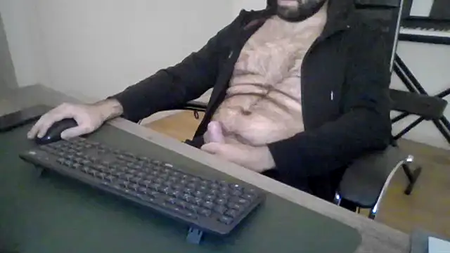 Snapshot of joaodias_97 chatting on November 18, 2025, 6:01 pm joaodias 97 online show from November 18, 2025, 6:01 pm