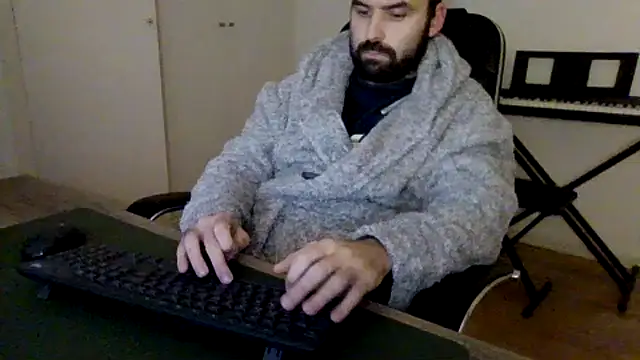 Snapshot of joaodias_97 chatting on December 3, 2025, 9:35 pm joaodias 97 online show from December 3, 2025, 9:35 pm