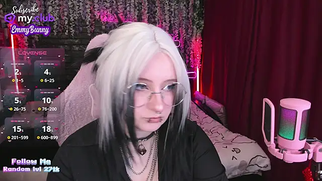 EmmyBunny online show from March 12, 2025, 3:51 pm