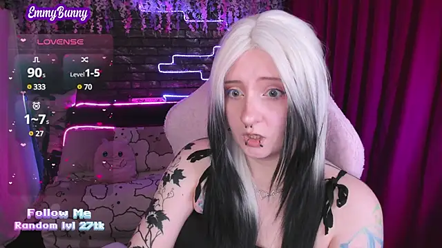 EmmyBunny online show from March 13, 2025, 4:12 pm