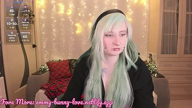 EmmyBunny online show from January 11, 2026, 4:23 pm