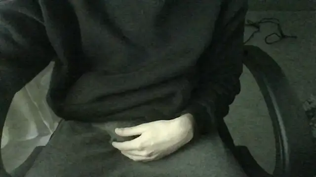 FranciCazzone online show from December 4, 2024, 11:02 pm