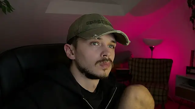 Snapshot of naked_psy chatting on January 11, 2026, 12:48 am naked psy online show from January 11, 2026, 12:48 am