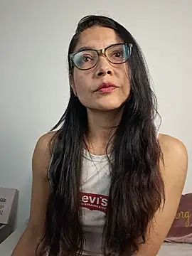 Snapshot of Alicesoul chatting on May 19, 2026, 11:44 pm Alicesoul online show from May 19, 2026, 11:44 pm