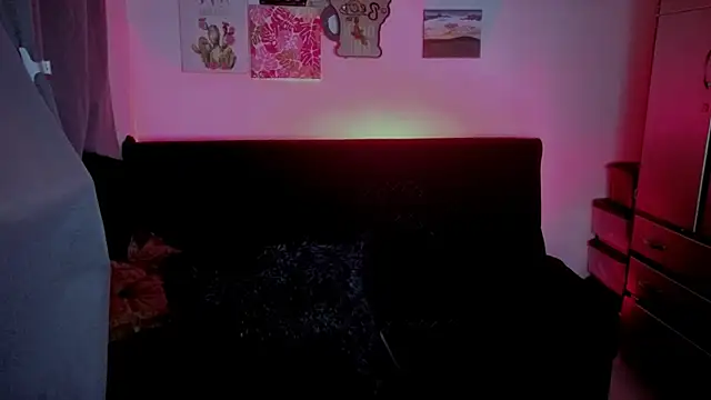 Snapshot of joan-star chatting on December 4, 2025, 10:13 am joan-star online show from December 4, 2025, 10:13 am