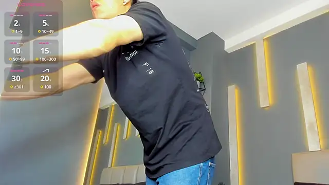 alexgiraldo  online show from February 9, 2025, 11:14 am