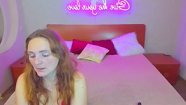 Snapshot of MagicEyess chatting on December 15, 2025, 5:39 pm MagicEyess online show from December 15, 2025, 5:39 pm