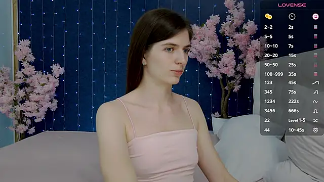 -Mirror-Girl- online show from March 13, 2025, 1:29 pm