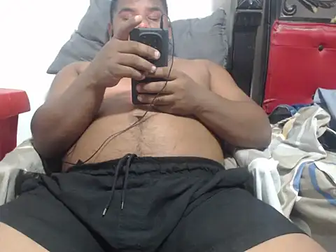 Snapshot of PONSE_LATINO chatting on November 3, 2025, 3:08 am PONSE LATINO online show from November 3, 2025, 3:08 am