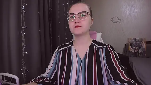 MissBrightShine online show from November 21, 2025, 10:36 am