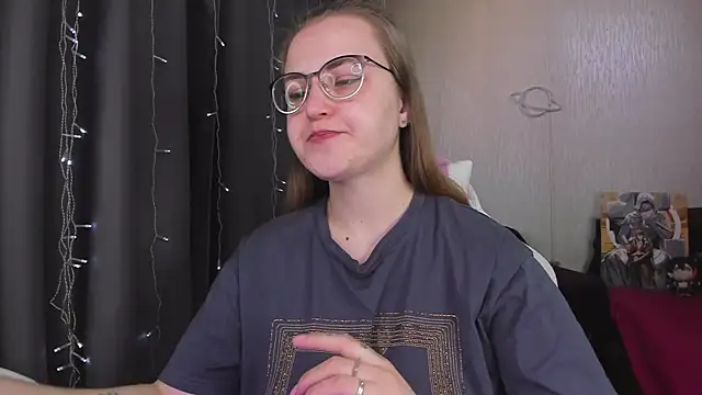 MissBrightShine online show from February 25, 2026, 11:42 am