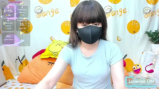 Snapshot of alonelove__ chatting on April 14, 2026, 2:28 am alonelove online show from April 14, 2026, 2:28 am