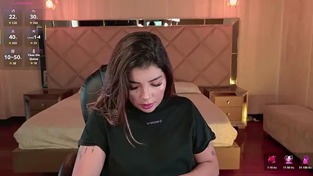 Snapshot of LisaMonroe_ chatting on March 13, 2026, 8:37 pm LisaMonroe online show from March 13, 2026, 8:37 pm