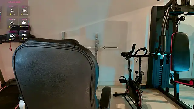 Snapshot of LisaMonroe_ chatting on April 8, 2026, 8:09 pm LisaMonroe online show from April 8, 2026, 8:09 pm