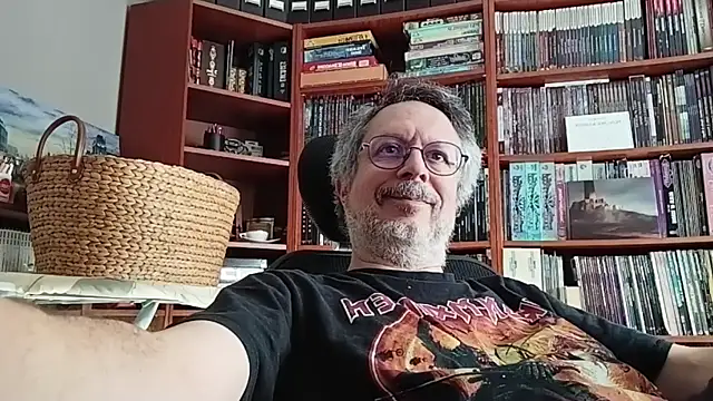 Snapshot of Mandra_is_a_whore chatting on October 25, 2025, 9:28 am Mandra is a whore online show from October 25, 2025, 9:28 am