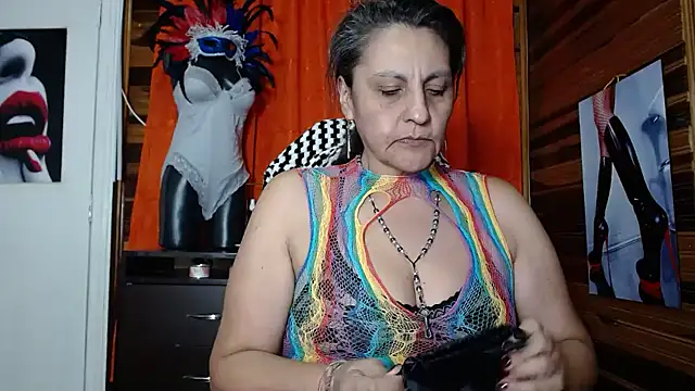 Snapshot of merlyna_goldens chatting on January 26, 2025, 3:06 am merlyna goldens online show from January 26, 2025, 3:06 am