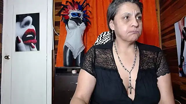 Snapshot of merlyna_goldens chatting on February 5, 2025, 3:13 am merlyna goldens online show from February 5, 2025, 3:13 am