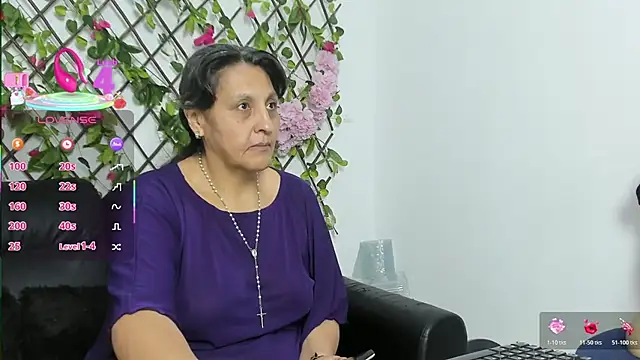 Snapshot of merlyna_goldens chatting on October 31, 2025, 11:06 pm merlyna goldens online show from October 31, 2025, 11:06 pm