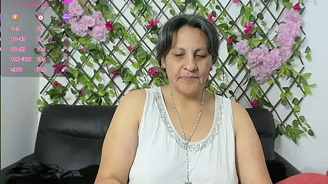 Snapshot of merlyna_goldens chatting on November 7, 2025, 11:27 pm merlyna goldens online show from November 7, 2025, 11:27 pm