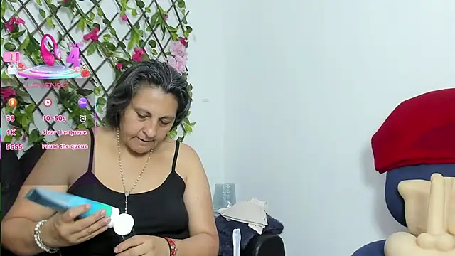 Snapshot of merlyna_goldens chatting on November 15, 2025, 1:58 am merlyna goldens online show from November 15, 2025, 1:58 am