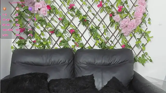 Snapshot of merlyna_goldens chatting on November 23, 2025, 1:05 am merlyna goldens online show from November 23, 2025, 1:05 am