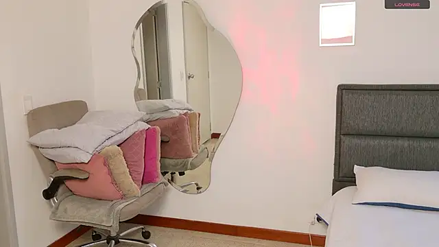 Mar 333 online show from March 7, 2025, 11:05 pm