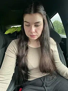 Snapshot of EllyNora chatting on May 7, 2026, 2:00 pm EllyNora online show from May 7, 2026, 2:00 pm