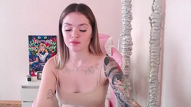 Snapshot of miaacatt chatting on September 27, 2025, 8:08 am miaacatt online show from September 27, 2025, 8:08 am