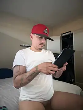 PeterGrandee online show from February 4, 2025, 8:49 pm