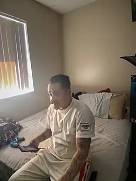 PeterGrandee online show from September 15, 2025, 4:07 pm