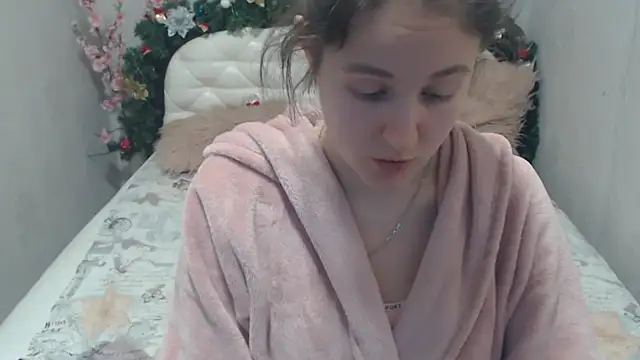 Holliy Cooper online show from January 16, 2025, 12:31 pm