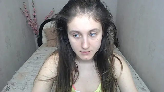 Snapshot of Holliy_Cooper chatting on May 20, 2026, 7:58 am Holliy Cooper online show from May 20, 2026, 7:58 am