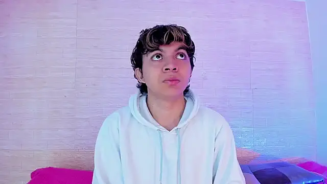 Lucaas King online show from December 27, 2024, 3:04 pm