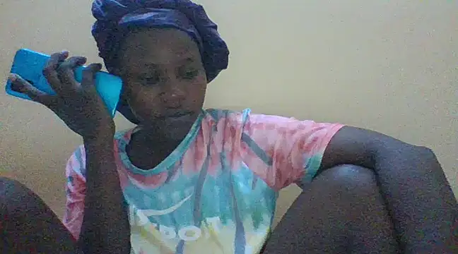 Snapshot of prettychic5 chatting on December 27, 2024, 5:48 pm prettychic5 online show from December 27, 2024, 5:48 pm