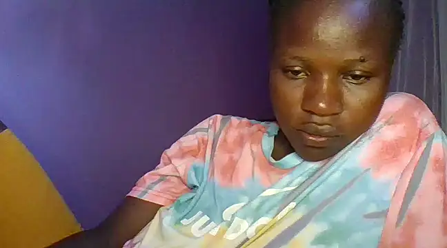 Snapshot of prettychic5 chatting on February 20, 2025, 8:17 am prettychic5 online show from February 20, 2025, 8:17 am