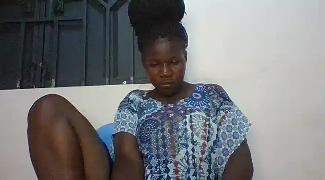 Snapshot of prettychic5 chatting on March 12, 2025, 6:11 pm prettychic5 online show from March 12, 2025, 6:11 pm