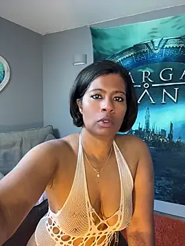 Snapshot of RoseMelanie chatting on April 15, 2026, 6:42 am RoseMelanie online show from April 15, 2026, 6:42 am
