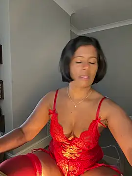Snapshot of RoseMelanie chatting on April 28, 2026, 7:02 am RoseMelanie online show from April 28, 2026, 7:02 am